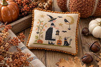 Little Halloween Cross Stitch by De Mere En Fille - Paper Pattern