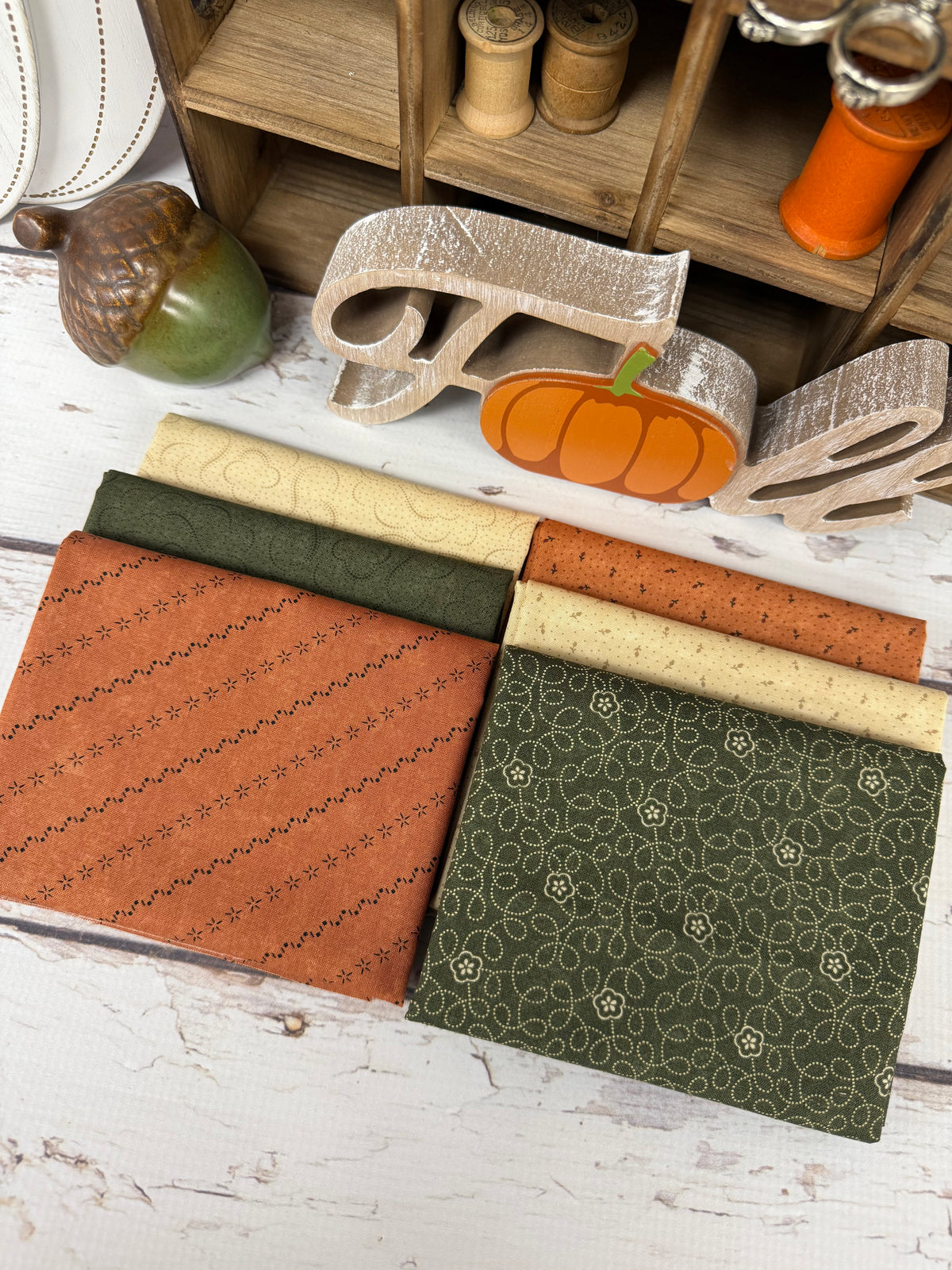 Daisy Lane by Kansas Troubles Quilters for Moda Fabrics - 6 Piece Fat Quarter Bundle