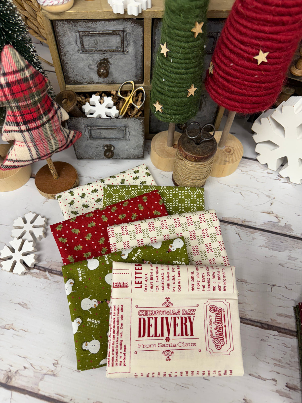 Emmitt &amp; Ivy by Sweetwater for Moda Fabrics - 6 Piece Fat Quarter Bundle