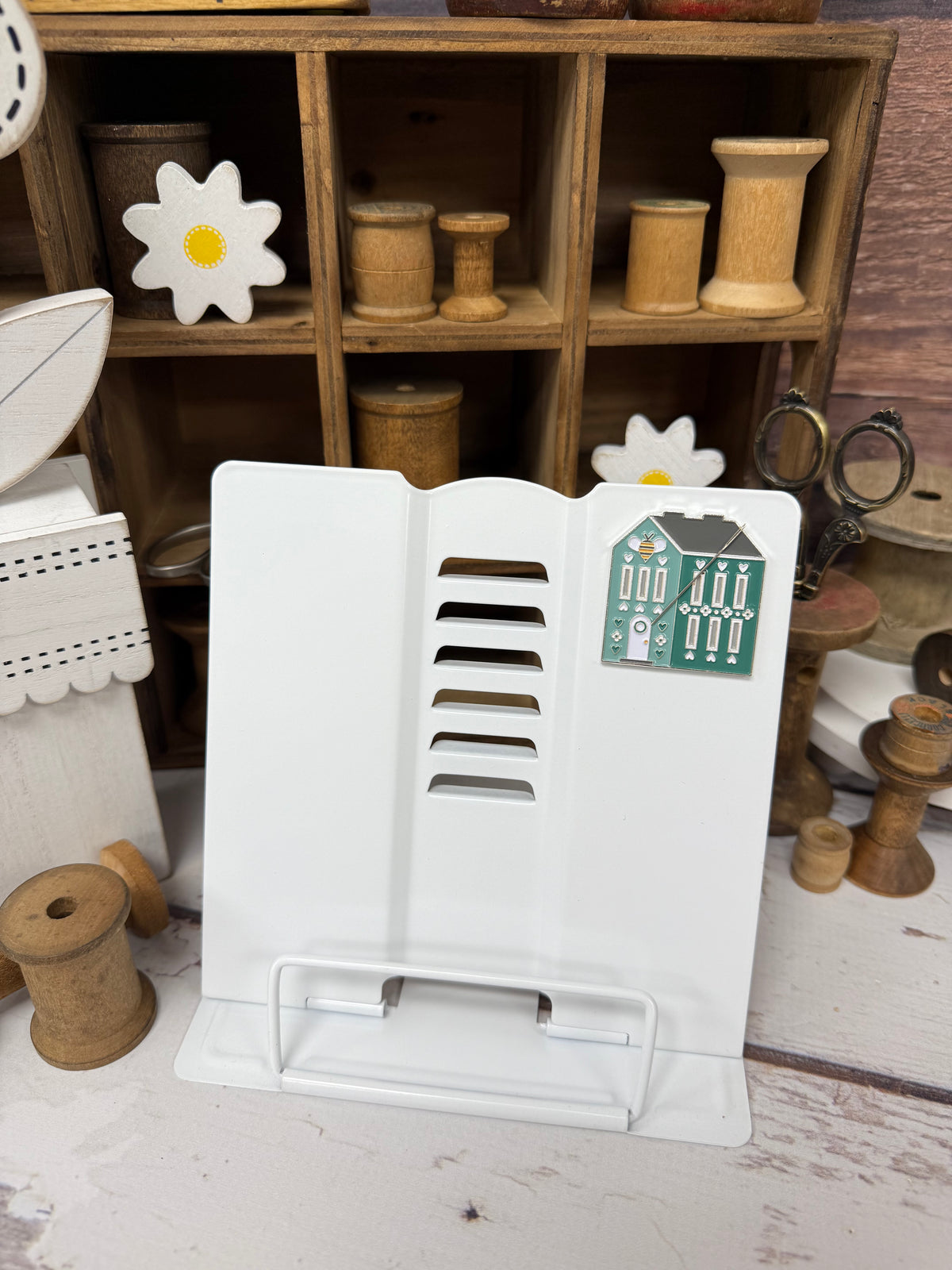 Mini Metal Book Stand