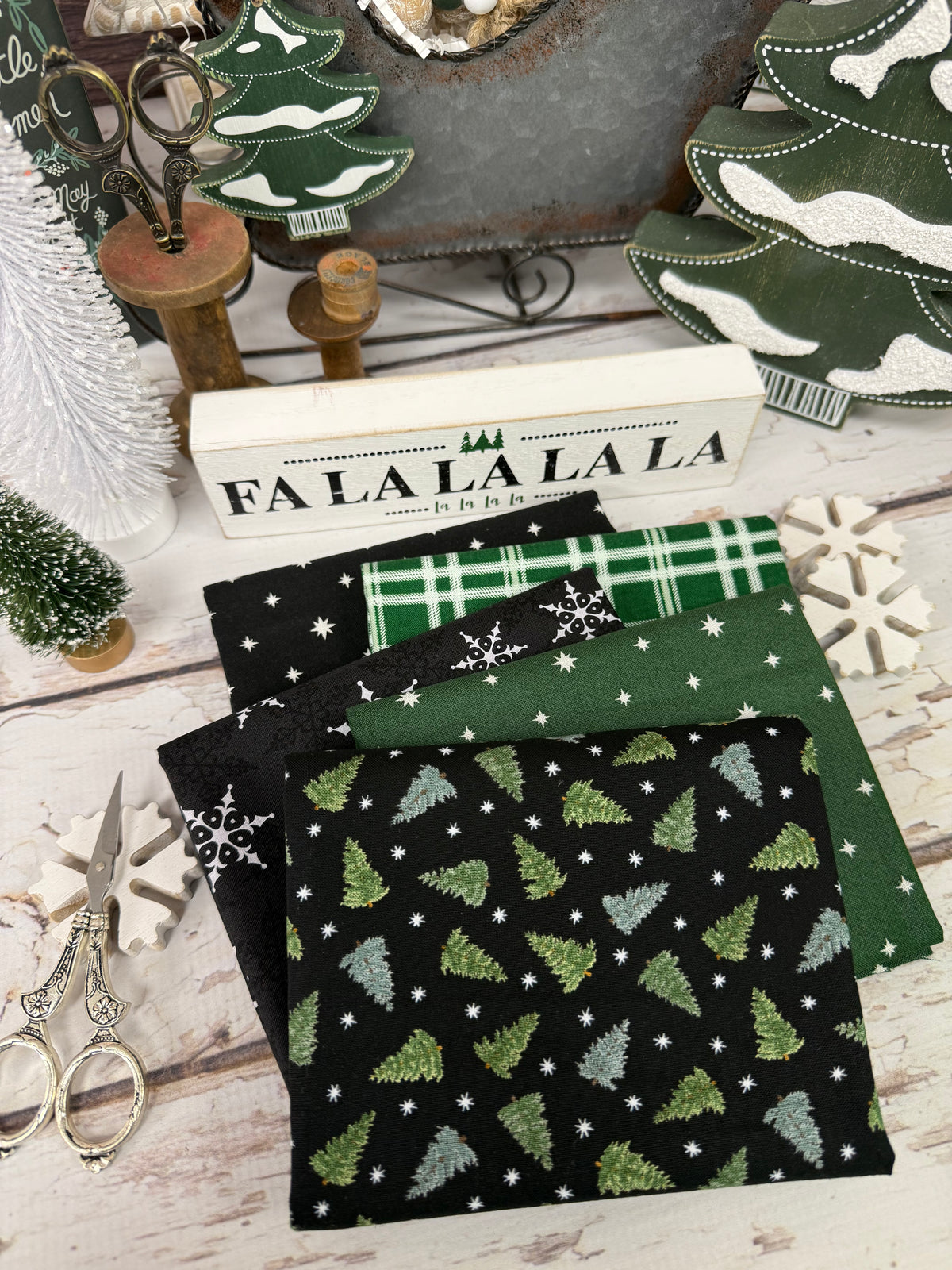 Emily's Christmas Favorites Curated by Primrose Cottage - 5 Piece Fat Quarter Bundle