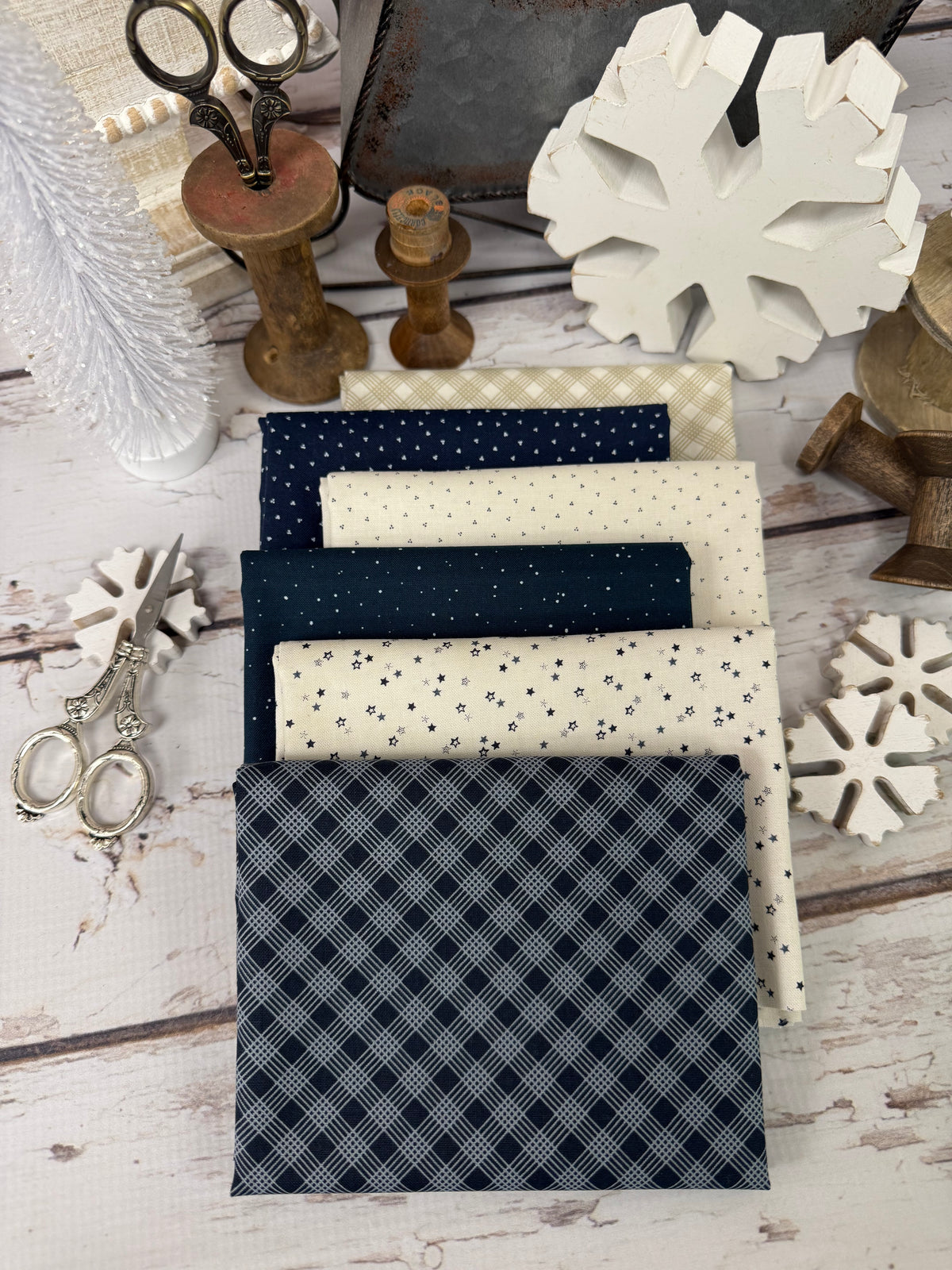 Snowman Gatherings IV by Primitive Gatherings for Moda Fabrics - 6 Piece Fat Quarter Bundle