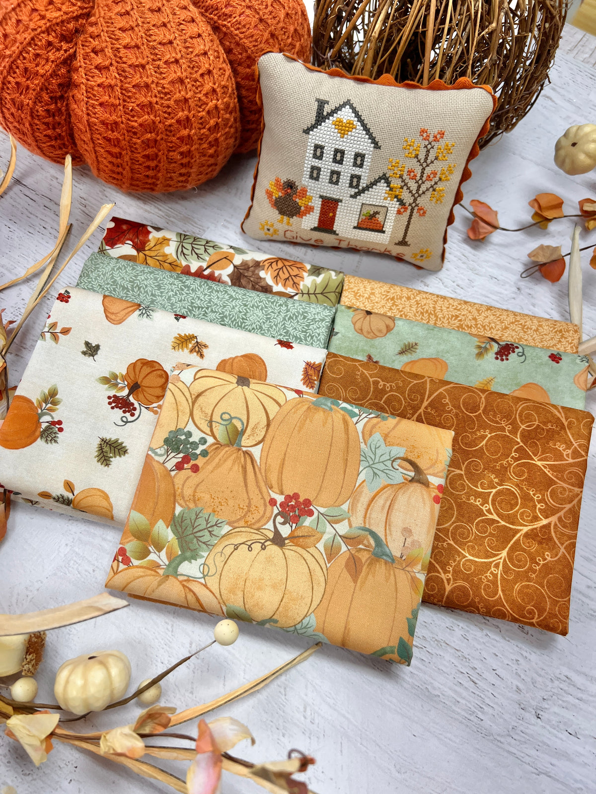 Hello Autumn by Maywood Studio - 7 Fat Quarters FQB-194