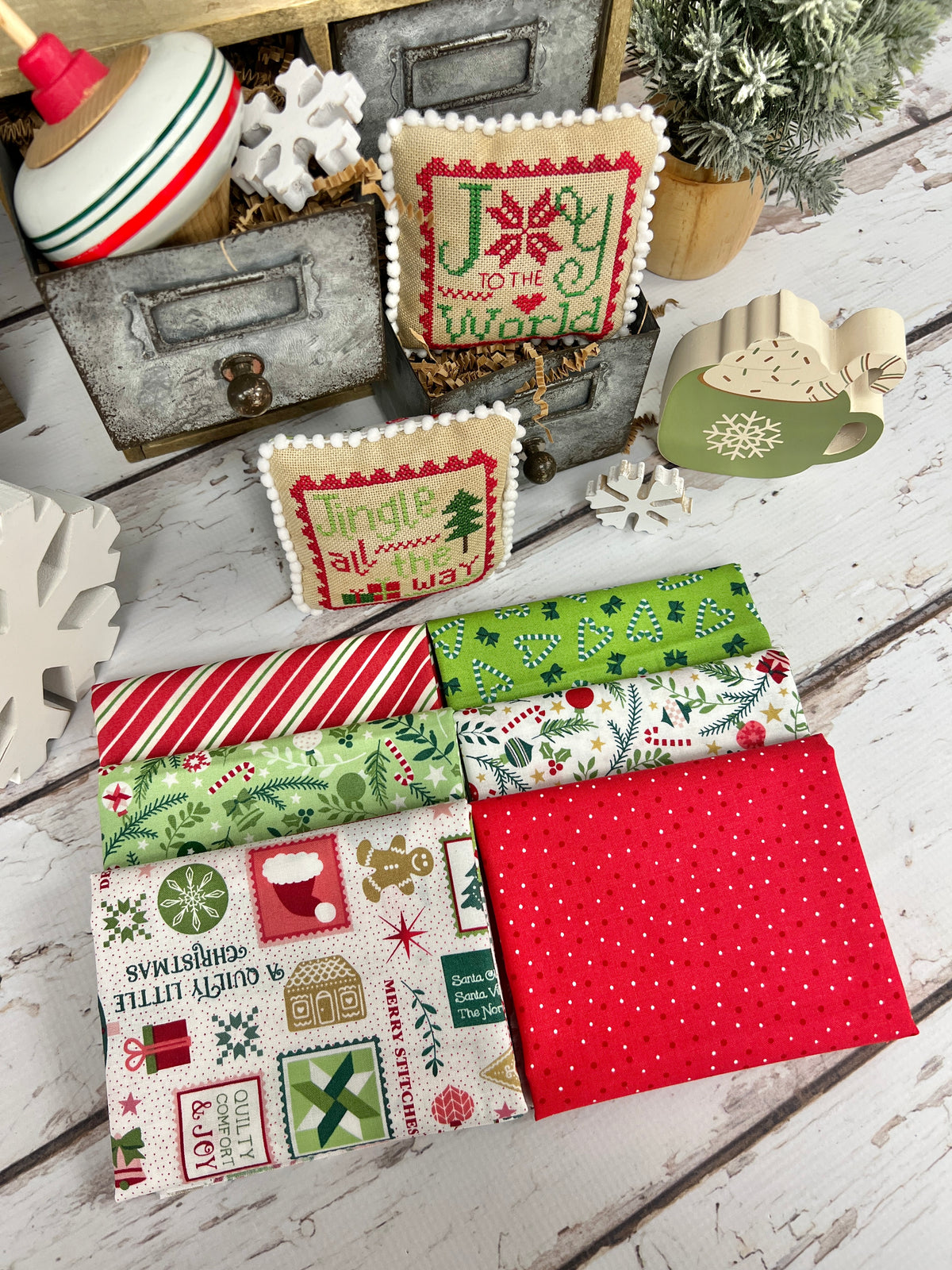 Quilty Little Christmas Curated by Primrose Cottage - 6 Piece Fat Quarter Bundle FQB-216