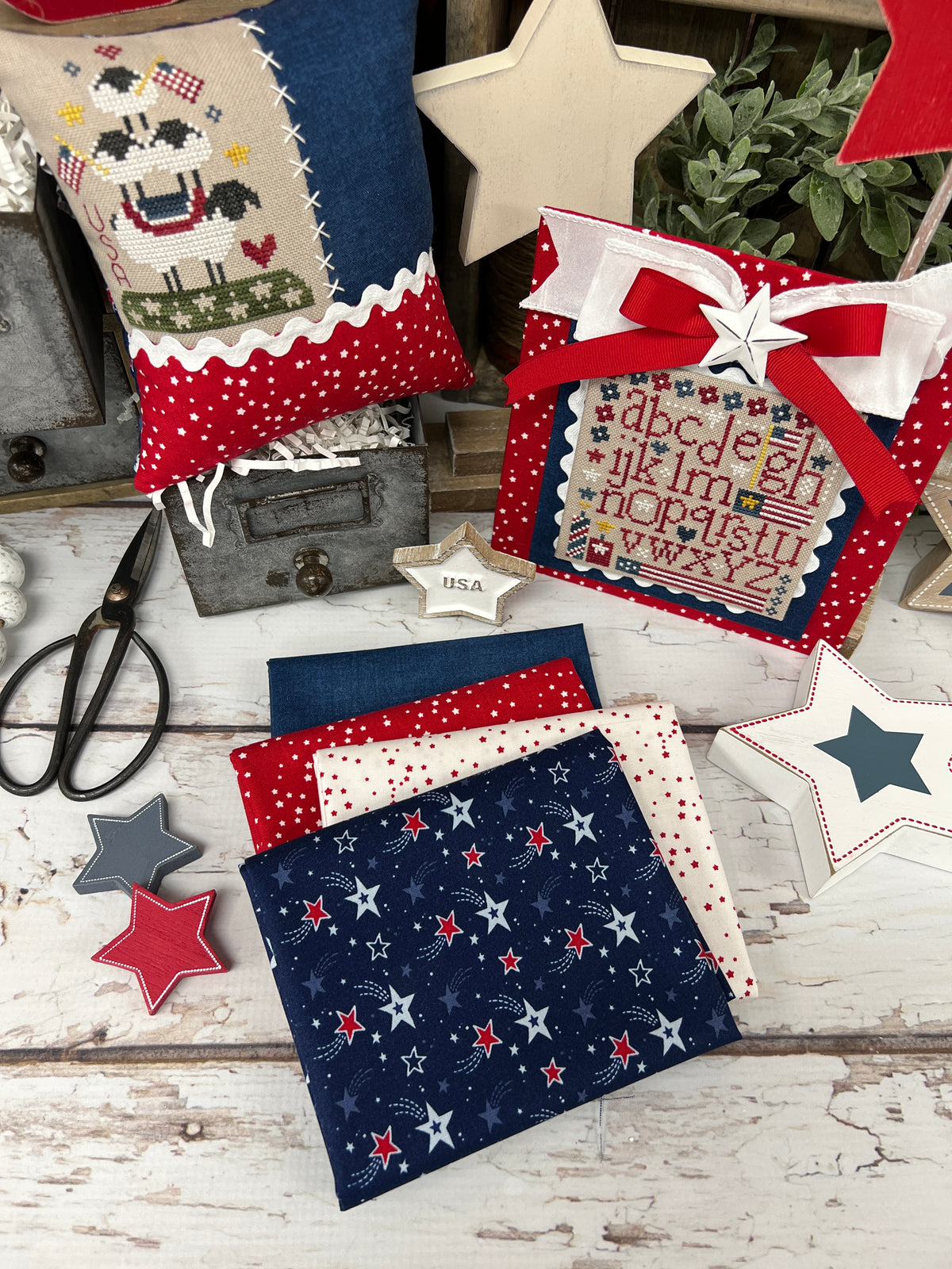 American Finishing Favorites Curated by Primrose Cottage - 4 Piece Fat Quarter Bundle