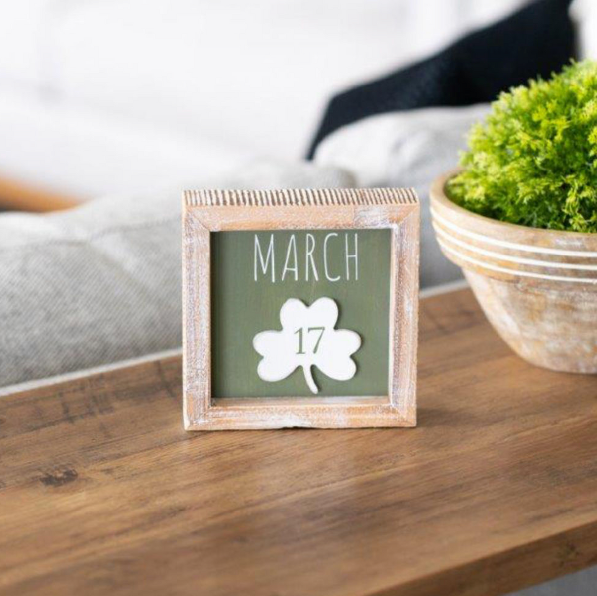 February / March | Lucky In Love Collection | Reversible wood frame sign | 20104