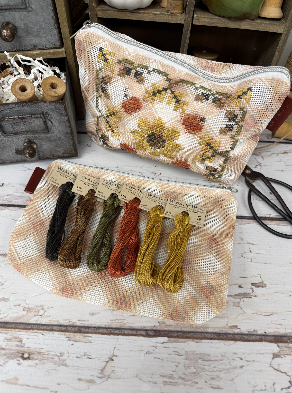 September 12 Monthly Mini Bag Finishing Kit/Floss Pack From 12 Monthly Minis by Lindsey Weight of Primrose Cottage
