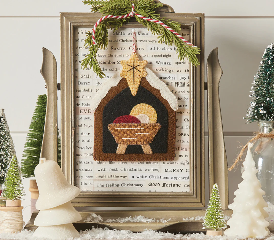 Away in a Manger Wool Applique by Buttermilk Basin  - Paper Pattern
