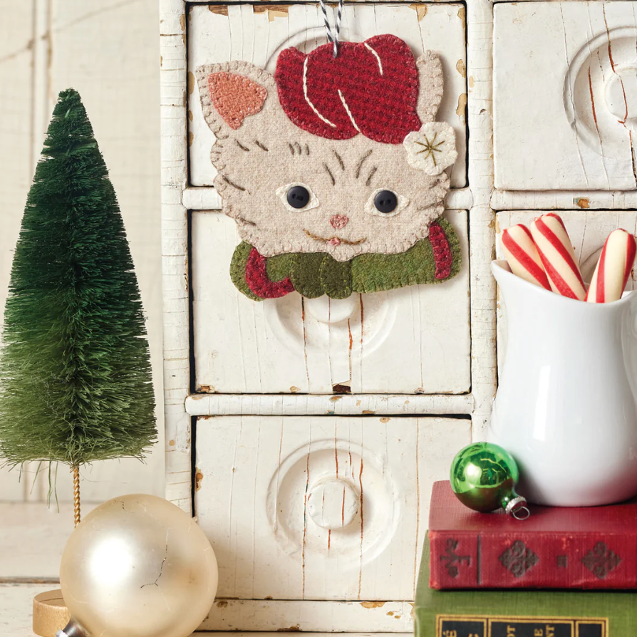 Santa Kitty Ornament Wool Applique by Buttermilk Basin  - Paper Pattern