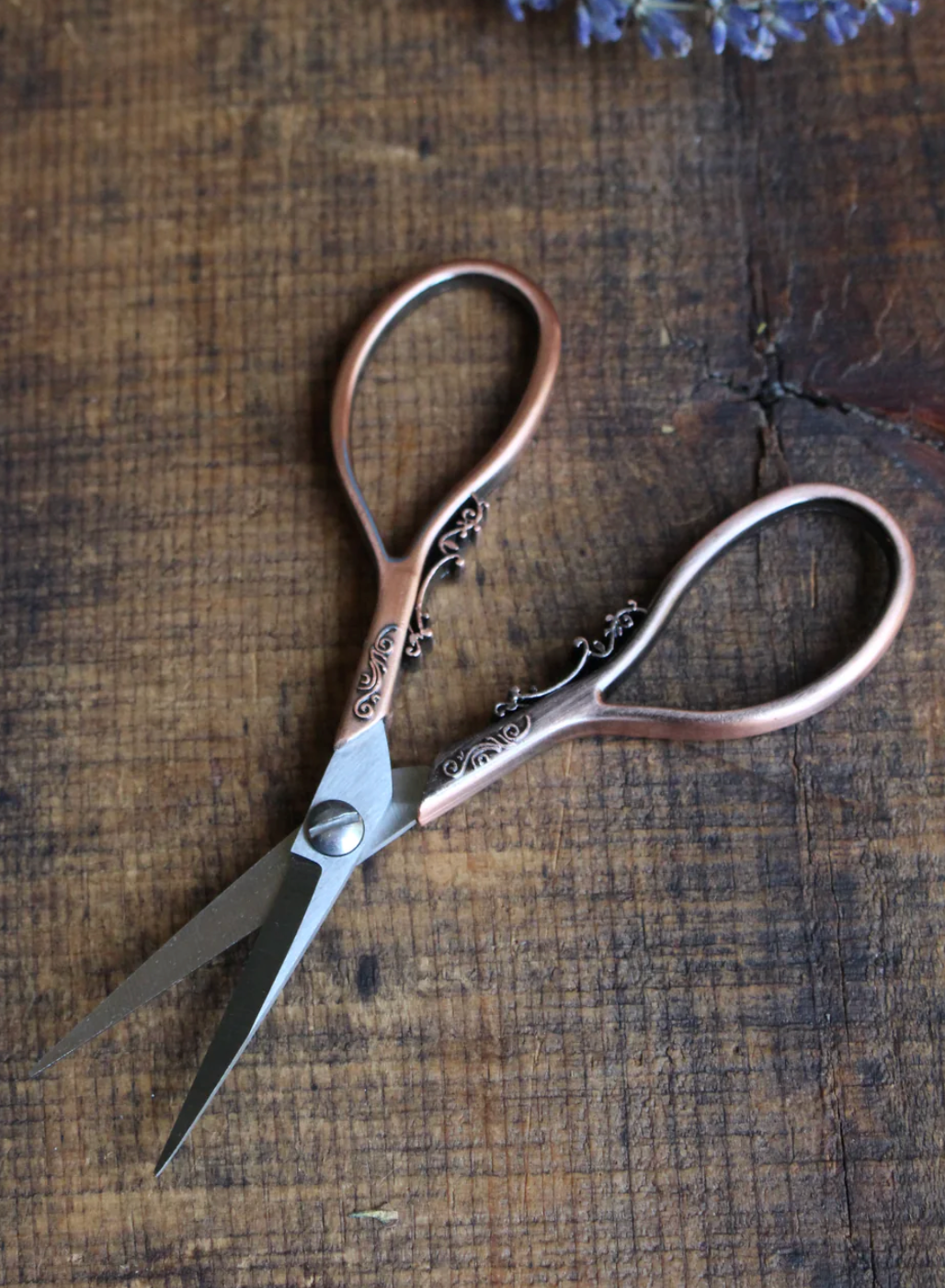 Floral Teardrop Scissors