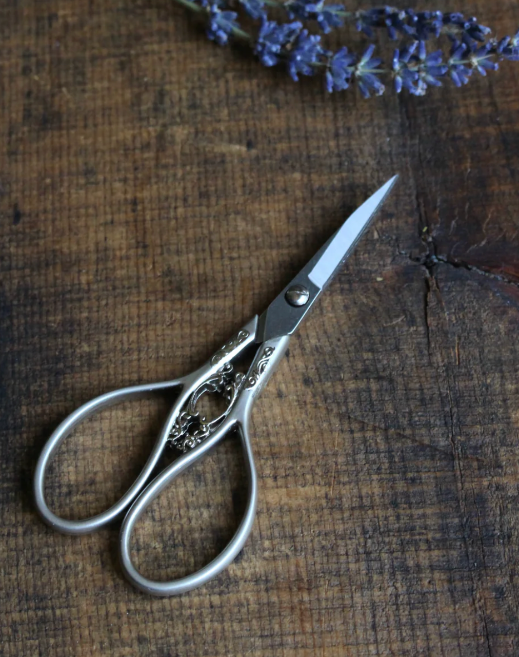 Floral Teardrop Scissors