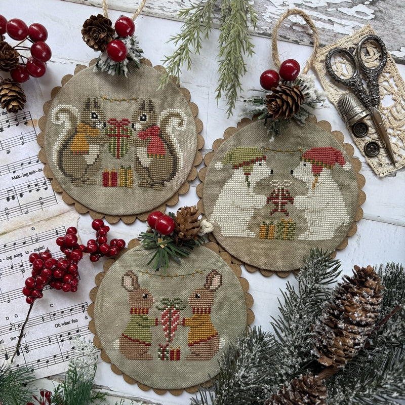 The Perfect Gift Cross Stitch by Puntini Puntini - Paper Pattern