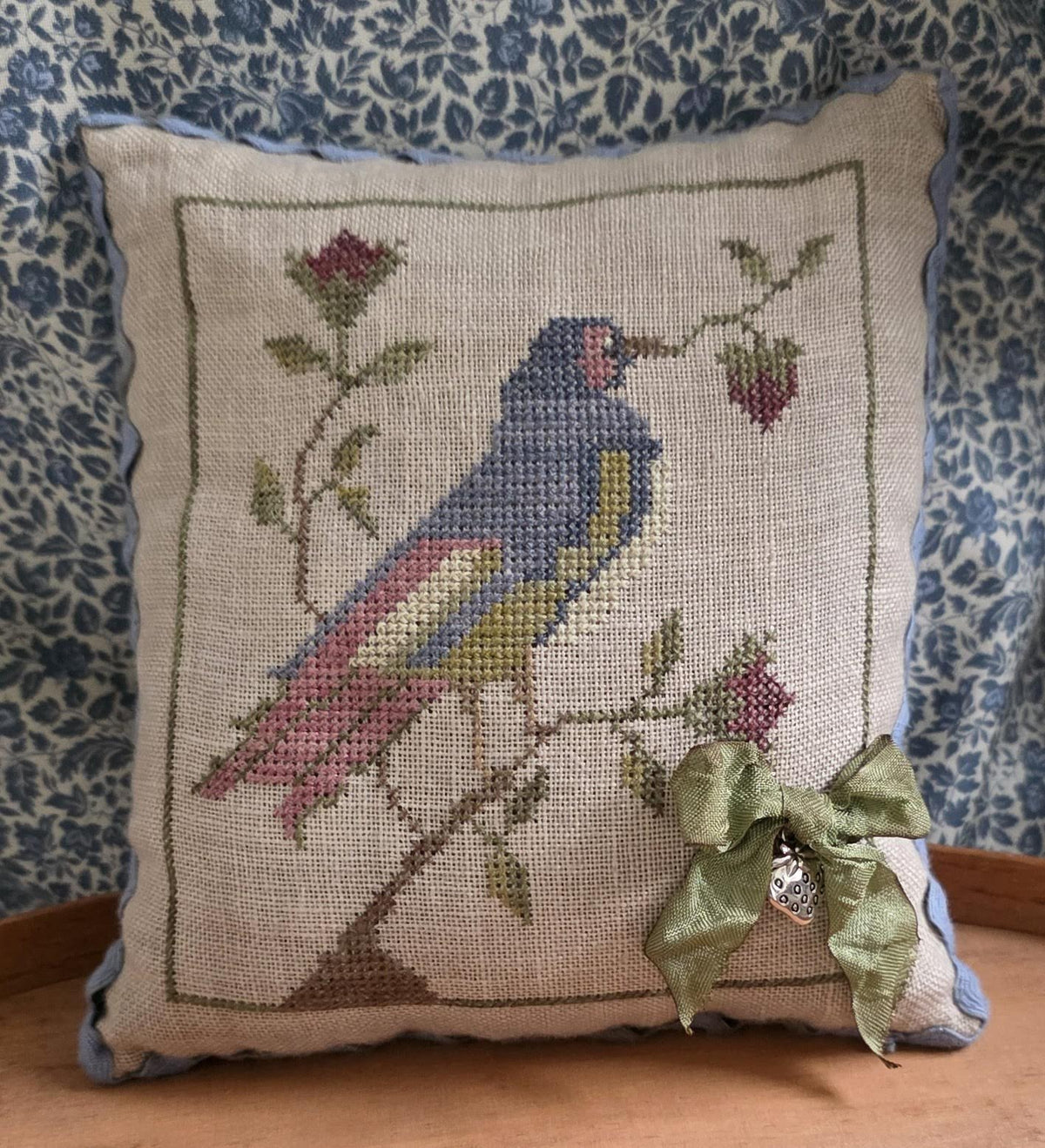 Strawberry Thief Kit Cross Stitch by Samplers Not Forgotten - Paper Pattern