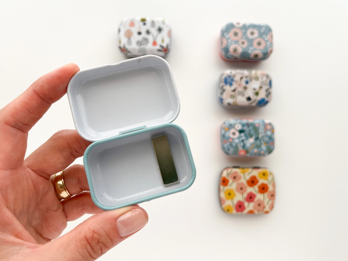 Floral Magnetic Needle Tin