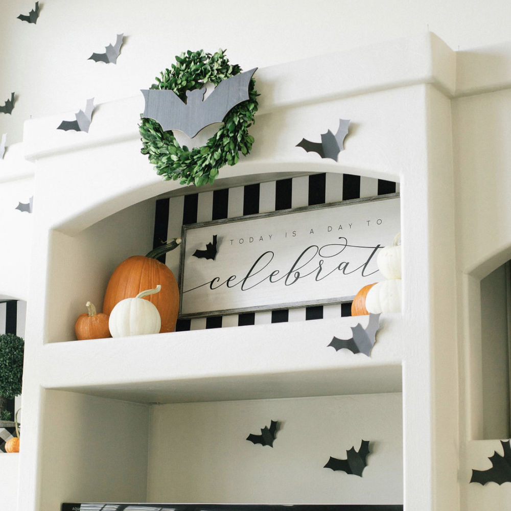 Paper Bats | The Adams Family Collection | 7x3, 9x4 paper bats 16 pieces | 50447