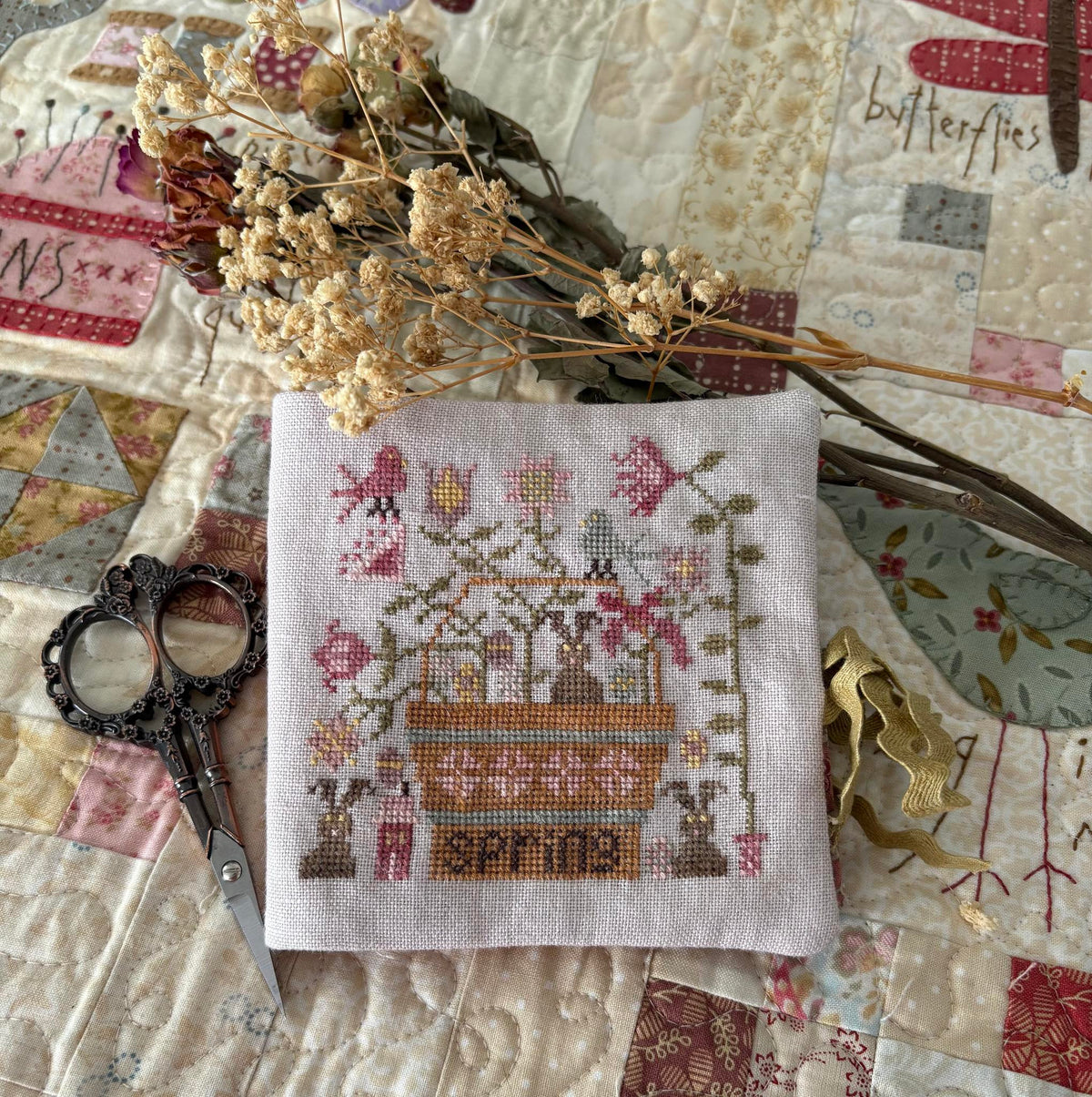 Chocolate Bunnies Needlebook Cross Stitch by Pansy Patch Quilts and Stitchery - Paper Pattern