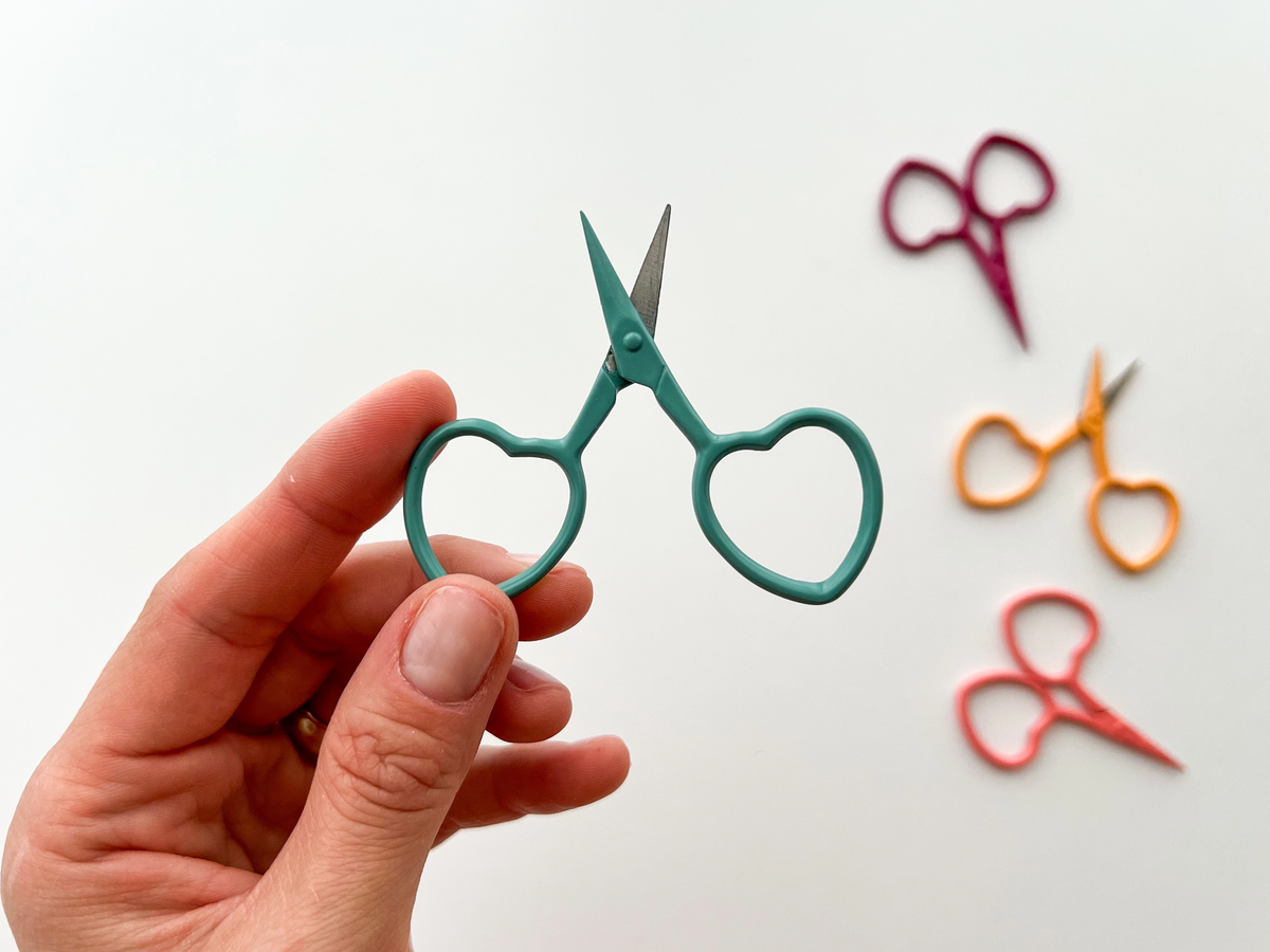 Little Snips Embroidery Heart Scissors