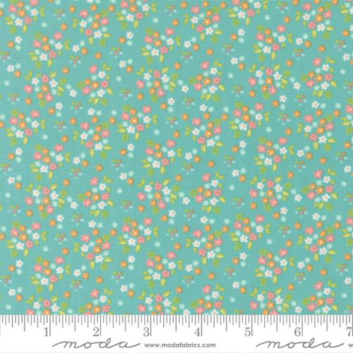 Delightfully Yours Poolside | 37705 18