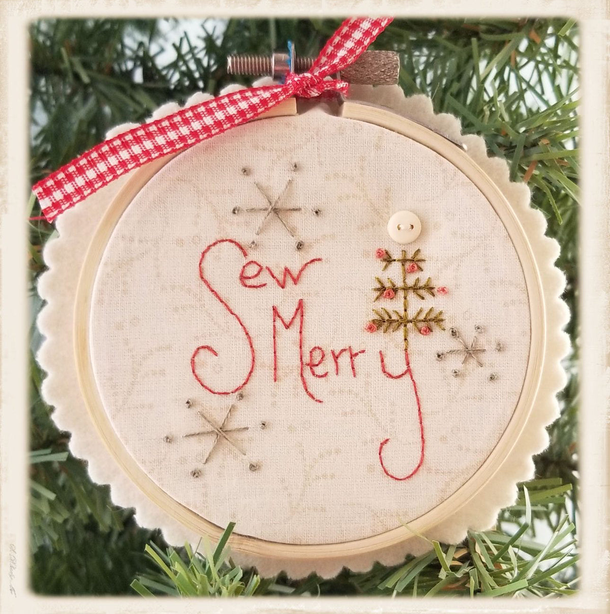 A Stitcher's Ornaments Embroidery by Plumcute Designs - Paper Pattern