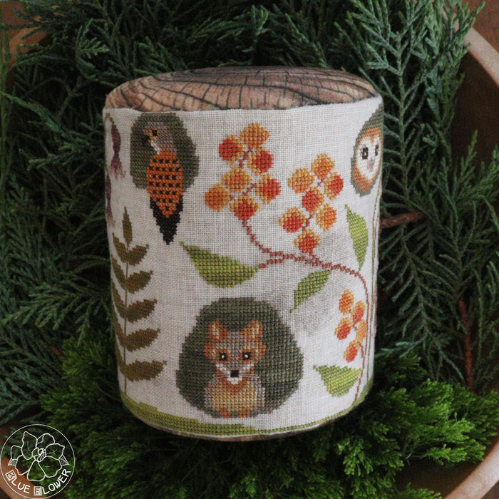 Trunk Town: Autumn Cross Stitch by The Blue Flower - Paper Pattern