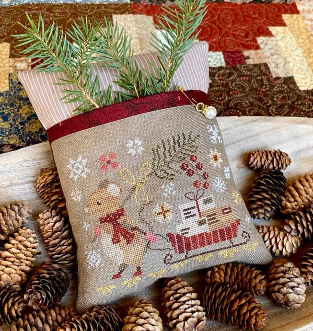 The Postmouse's Christmas Delivery Cross Stitch by Blueberry Ridge Designs - Paper Pattern