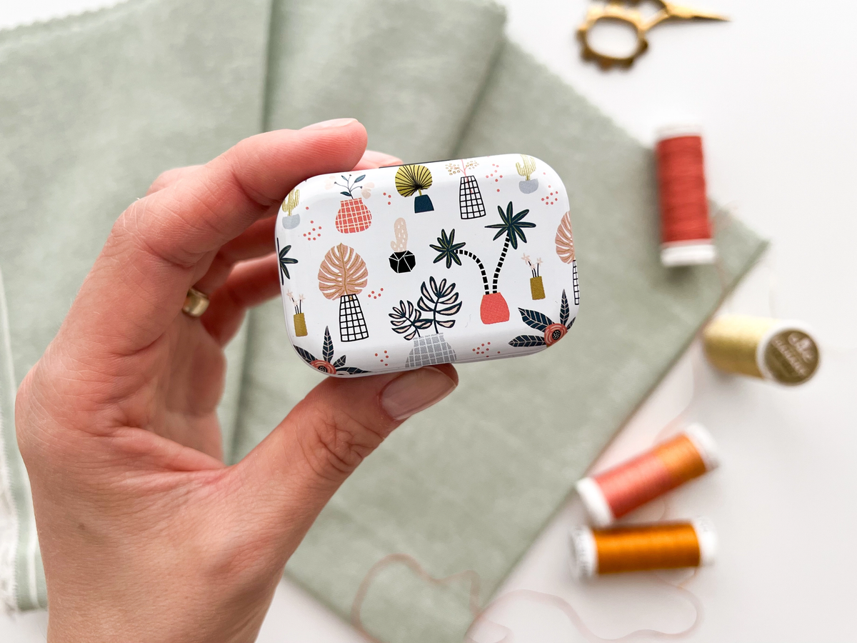 Floral Magnetic Needle Tin
