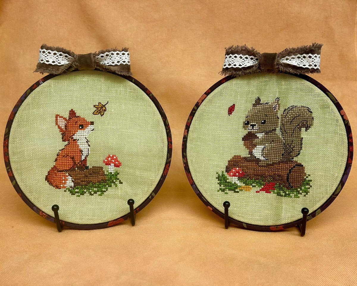 Li'l Critters: Li'l Fox & Li'l Squirrel Cross Stitch by The Stitchin' Kitten - Paper Pattern