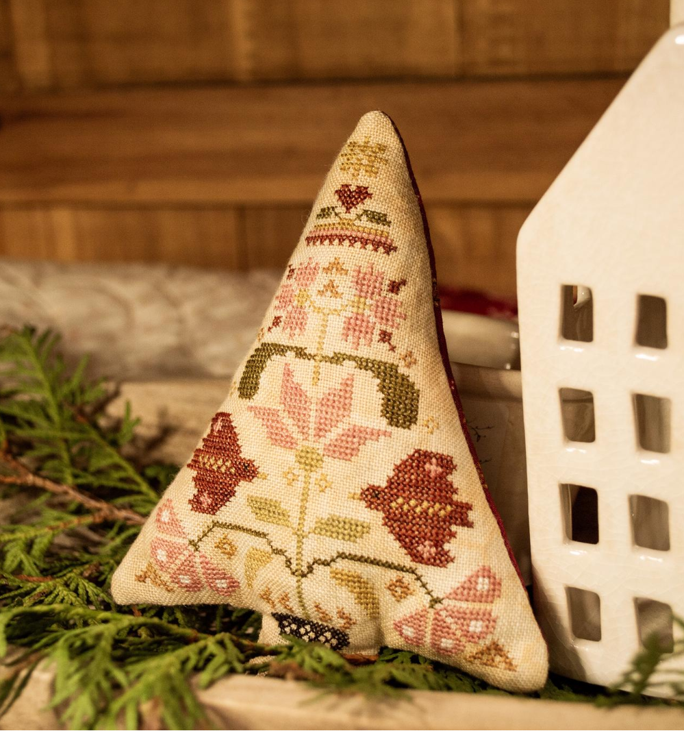 Nordic Yuletide: O' Christmas Tree Cross Stitch by Blueberry Ridge Designs - Paper Pattern