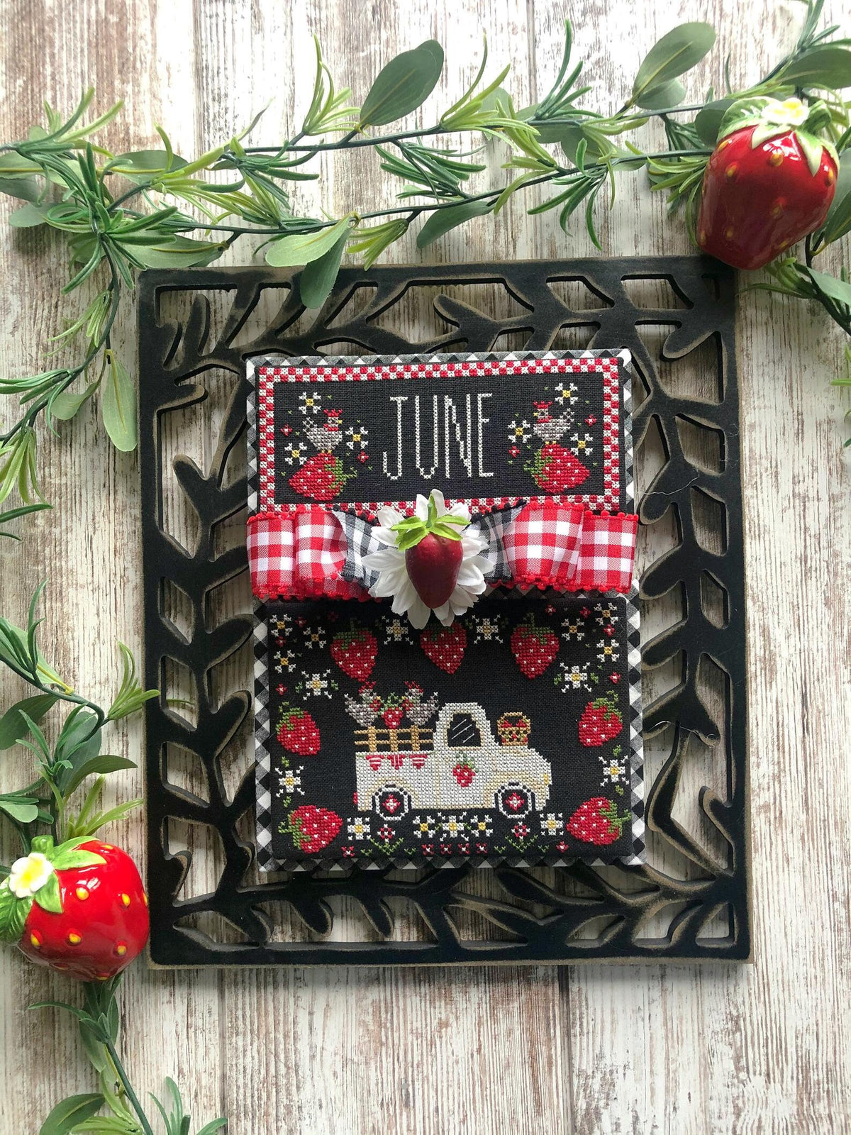 Trucking Along: June by Stitching with the Housewives - Paper Pattern