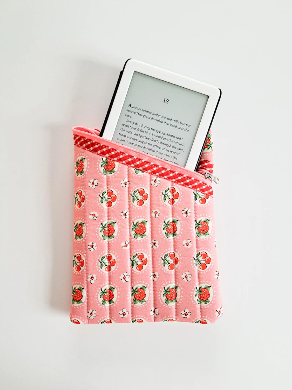 Hemingway Pouch Quilt Pattern by Center Street Quilts - Paper Pattern