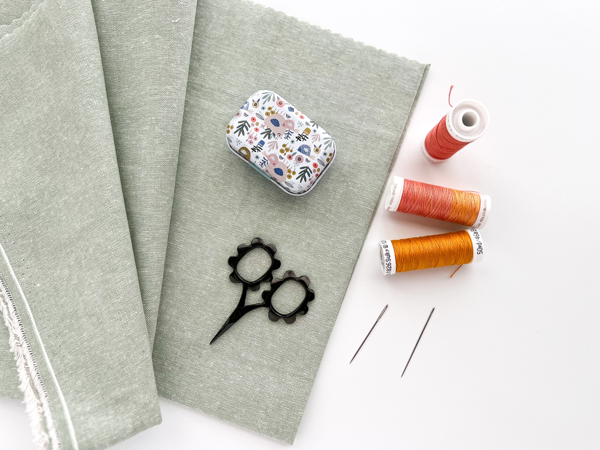 Floral Magnetic Needle Tin