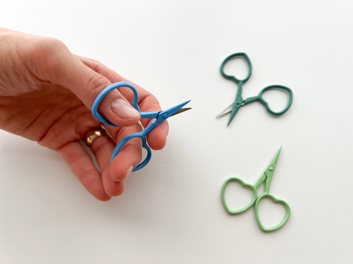 Little Snips Embroidery Heart Scissors