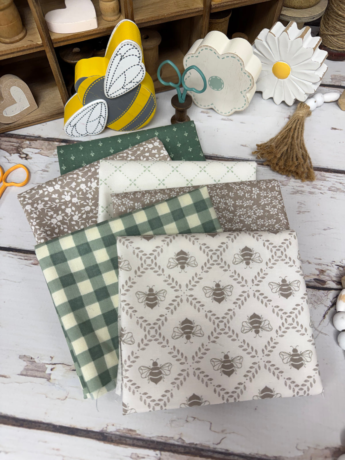 Gentle Honeybee Bundle Curated by Primrose Cottage - 6 Piece Fat Quarter Bundle