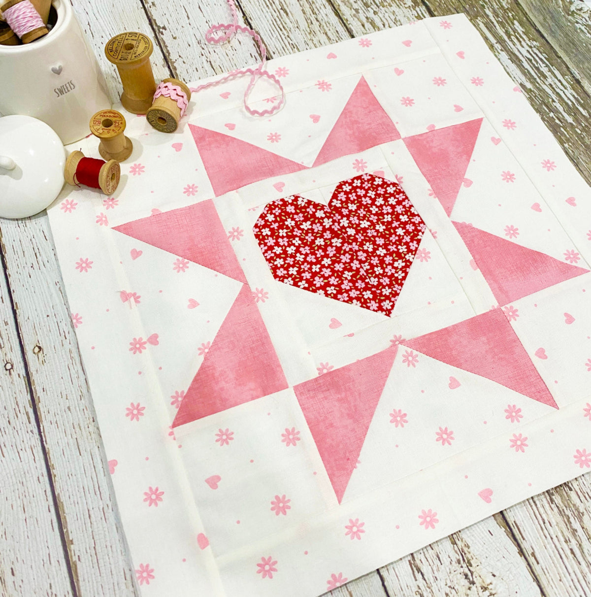 Heart in a Star by Lindsey Weight of Primrose Cottage Quilts - Quilt PDF Pattern