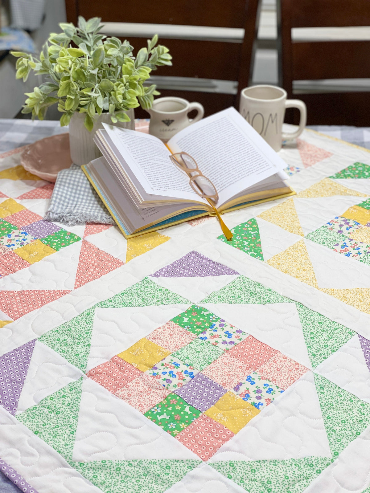 Nettie&#39;s Garden Mini by Lindsey Weight of Primrose Cottage Quilts - Quilt PDF Pattern