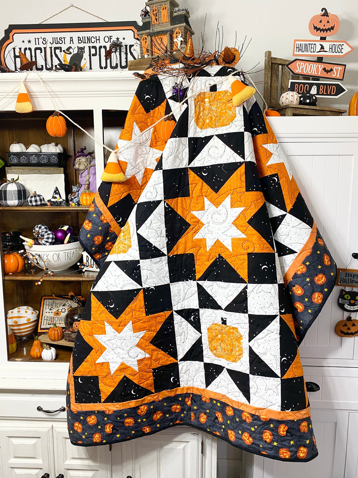 Pumpkin Spice by Lindsey Weight of Primrose Cottage Quilts - Quilt PDF Pattern