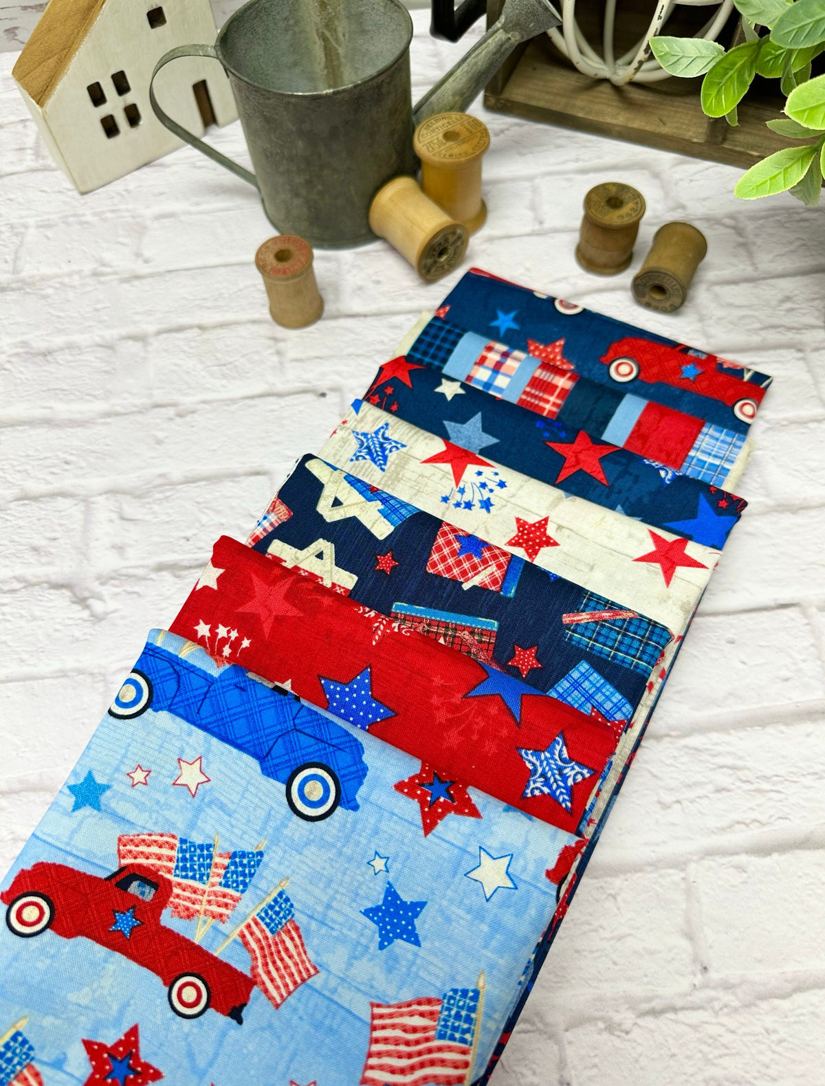 Patriotic Trucks - Fat Quarter Bundle -  7 pieces - FQB-020